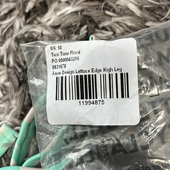 ASOS bathing suit - Picture 6 of 6